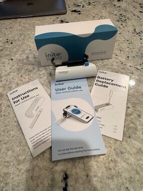 inito Fertility Monitor Starter Kit in White and Teal